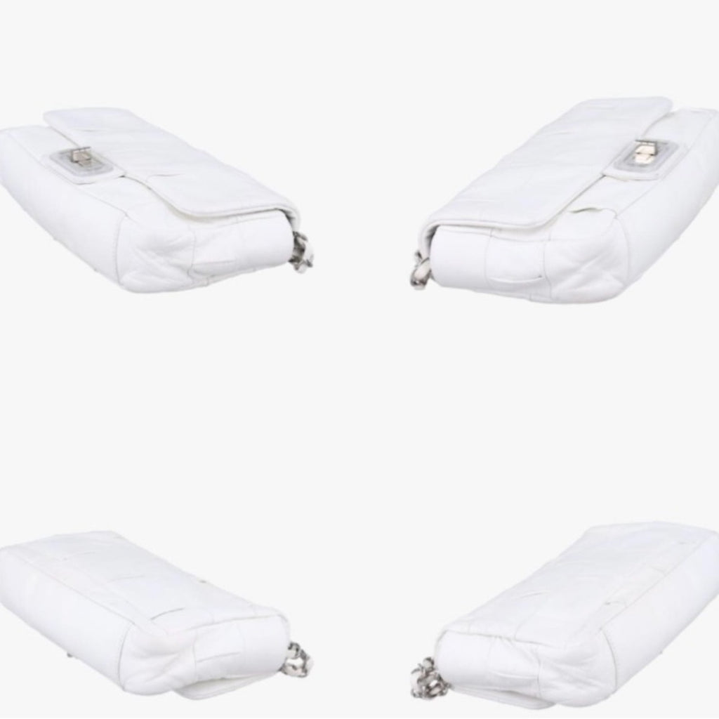 Chanel White Quilted Shoulder Bag Pre Owned