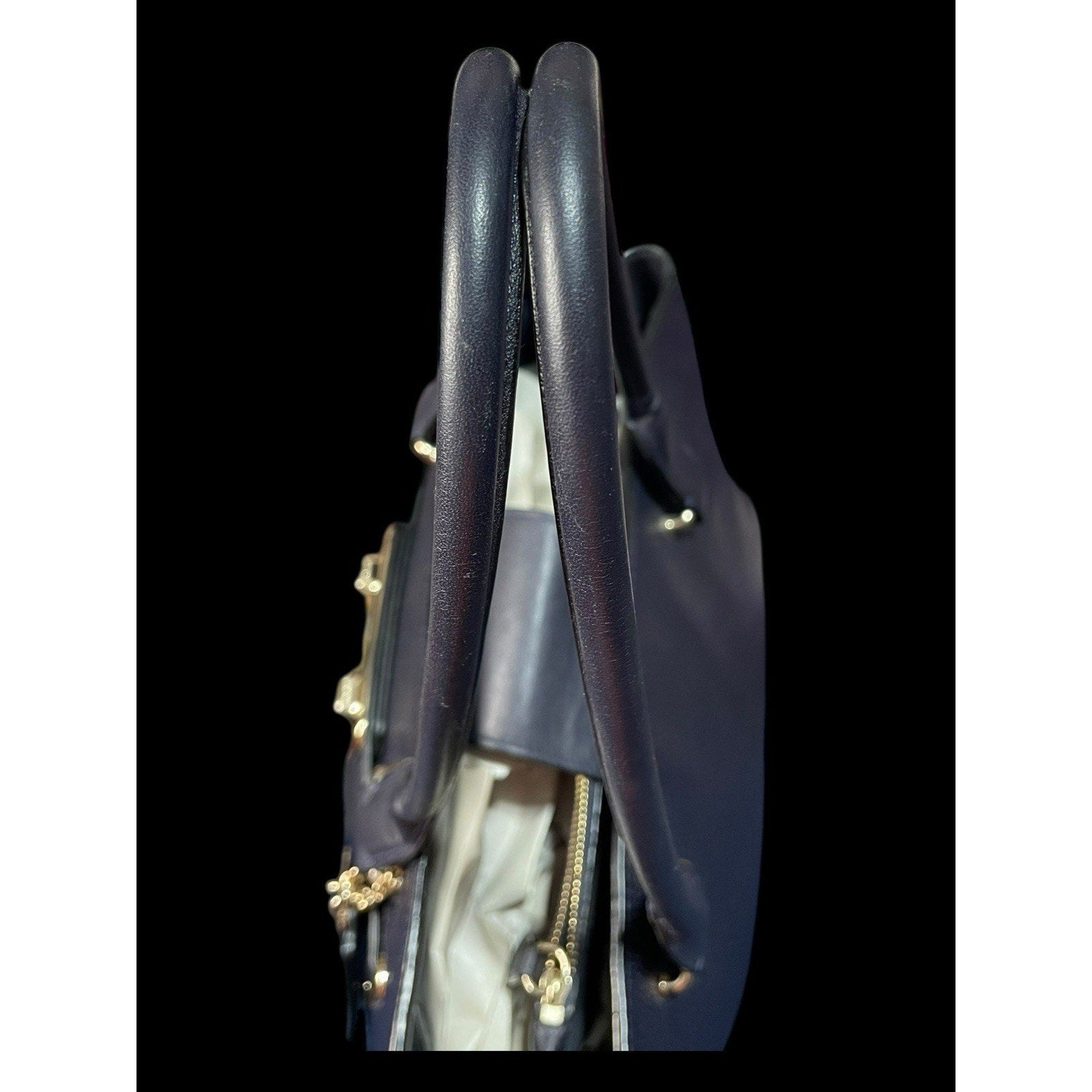 Coach Swagger Shoulder bag in navy Blue pebbled leather.